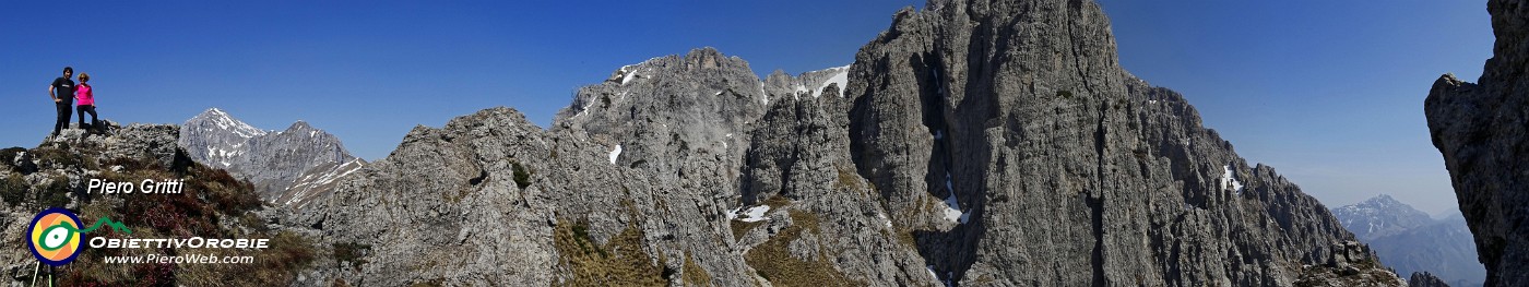 71 Al  Colle Garibaldi (1824 m)  vista in Grignone versante ovest e Grignetta cresta Segantini.jpg